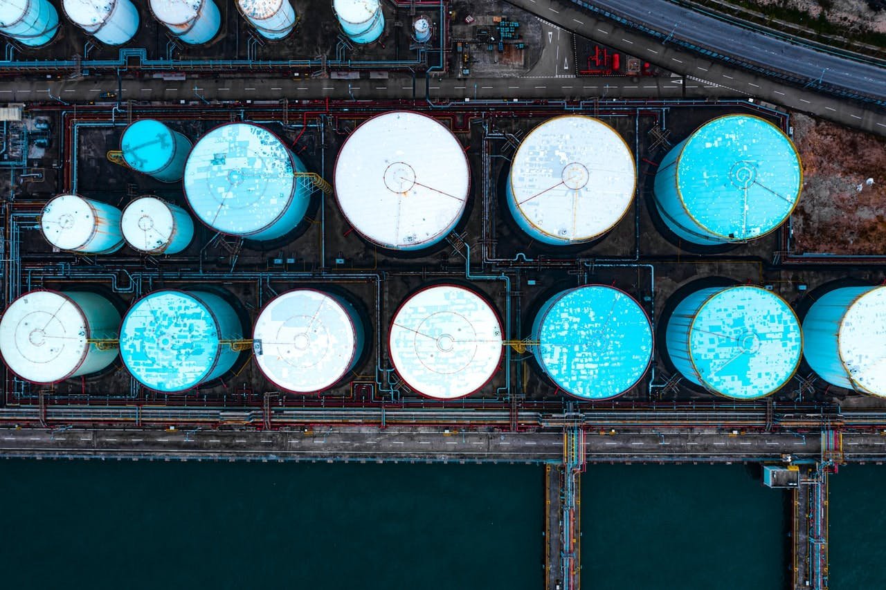 IEA Forecasts Global Oil Demand Contraction Amid Middle East Conflict