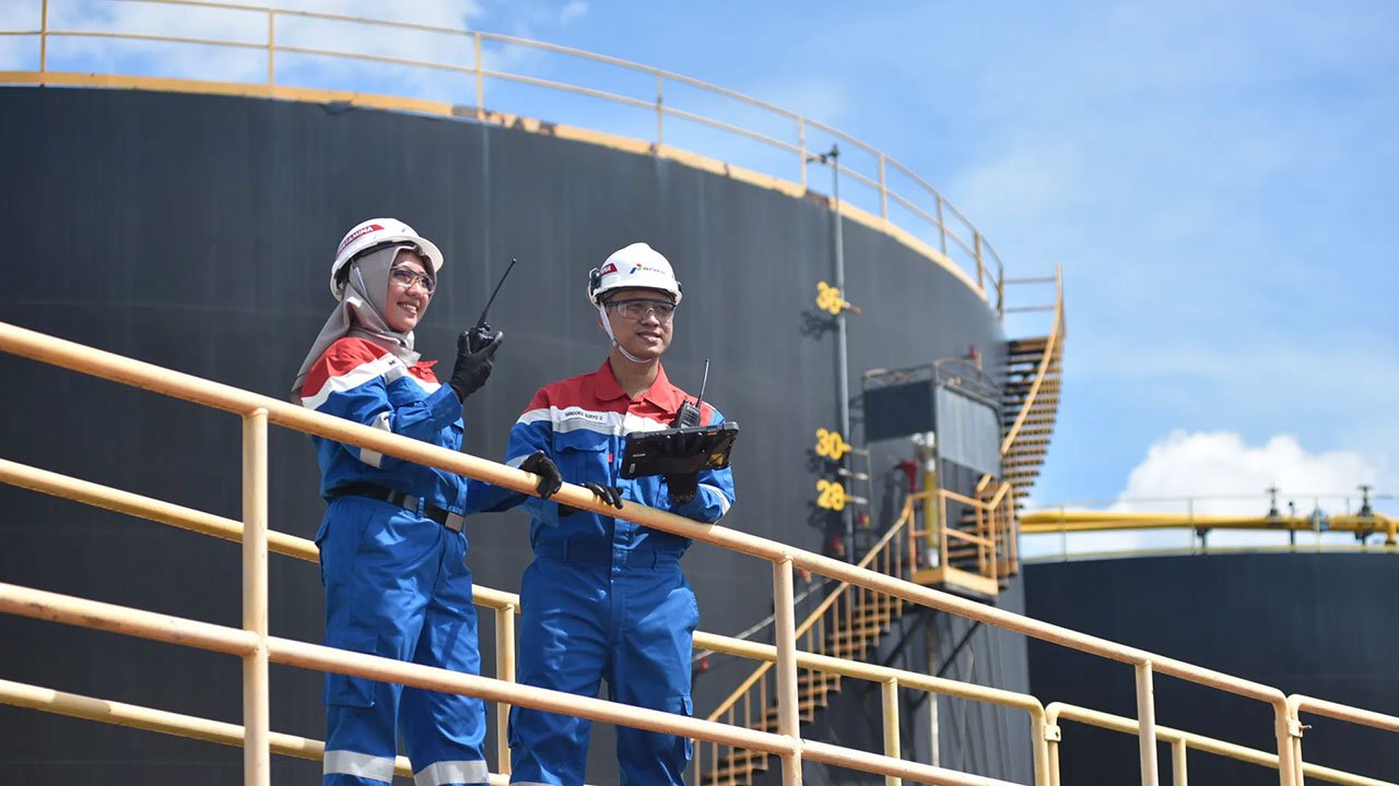 Indonesia's Fuel Subsidy Strain Deepens Amid Global Supply Woes