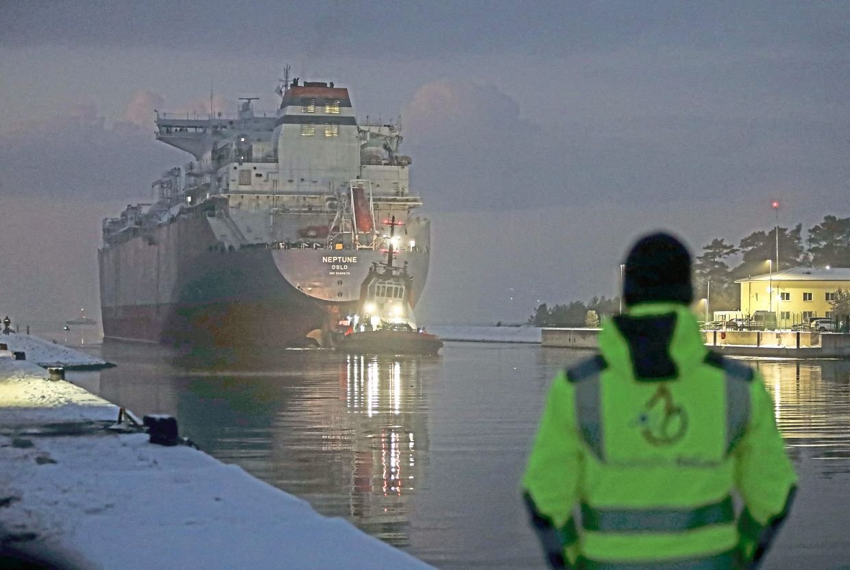 Asia's LNG Imports Recover, Drawing Cargoes from Needy Europe