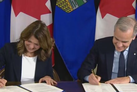 Federal, Alberta Leaders Ink Energy Pact