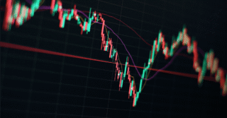 Oil Prices Fall Amid Peace Deal Hopes