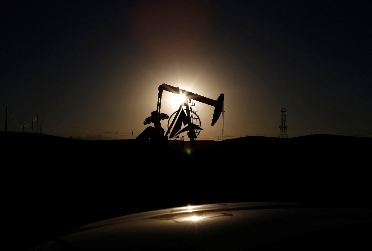 Global Oil Prices Ease Amid Supply Surplus Concerns