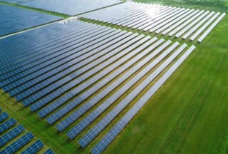 Analyst Warns Against Pessimism in Energy Transition Investing