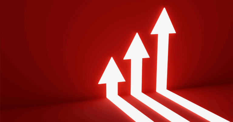 US crude oil inventories grow weekly, influencing the global energy market outlook.
