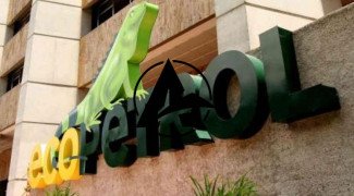 Colombia's election authority penalizes Petro campaign officials.