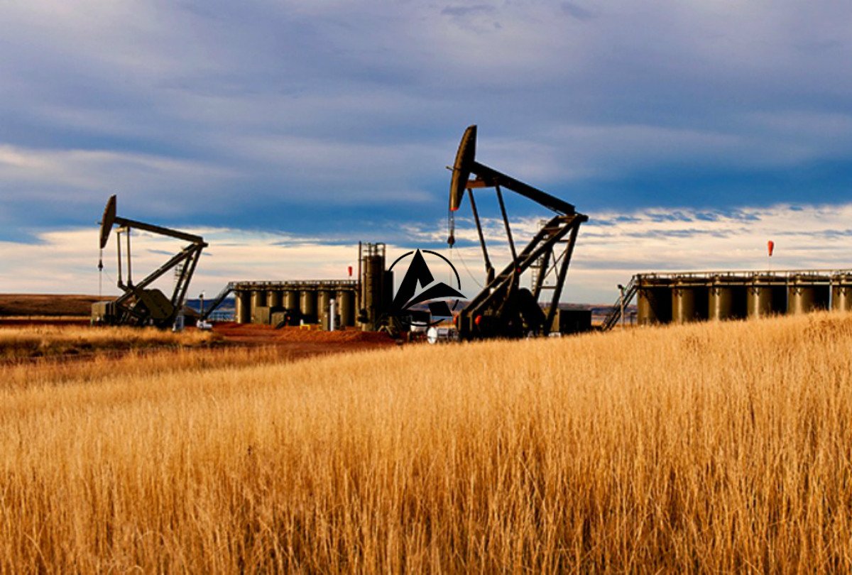 Global Oil Markets Steady Amid Geopolitical Talks and Supply Outlook