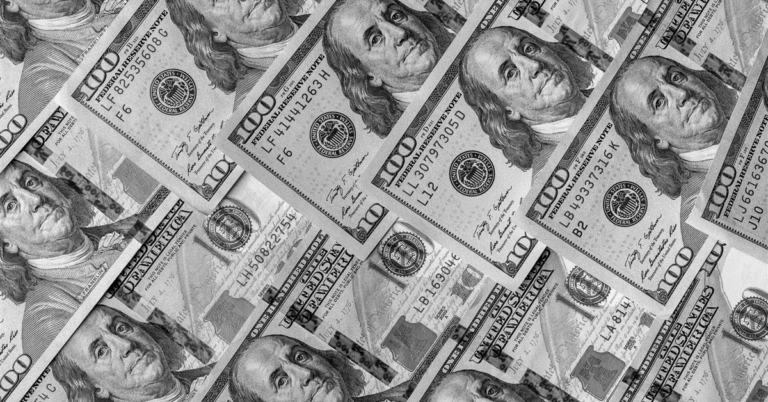 Delfin Midstream's LNG project fundraising extends, pushing investment goals into next year.