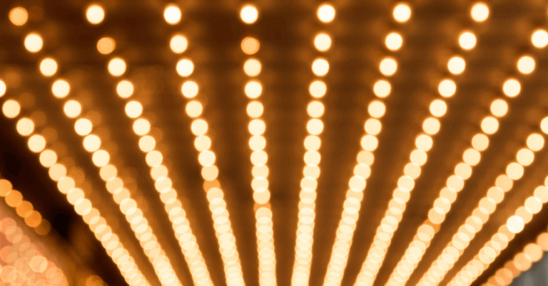 Late 2025: Energy sector prepares for pivotal new gas deals.