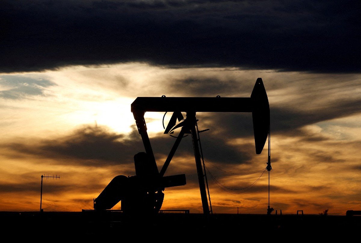 Update: Oil Stable After Ukraine Strike on Russian Oil Pipeline Does Not Disrupt Supply