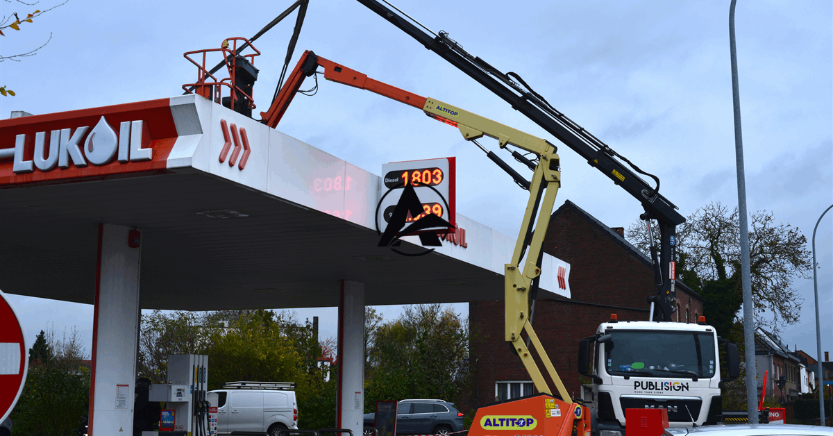 Trump Administration Extends Operational Waiver for Lukoil Stations Abroad