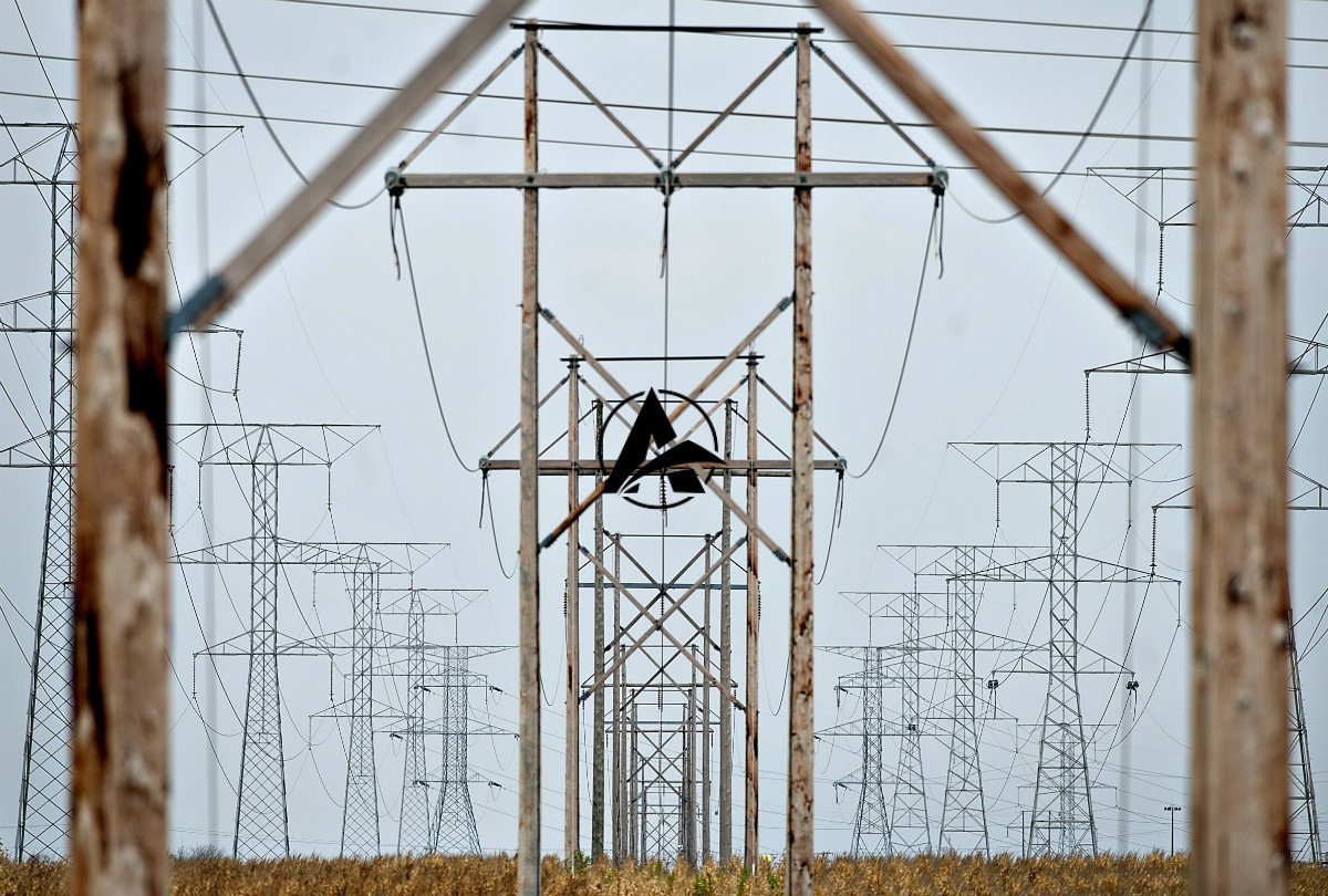 Record Auction Prices Signal Higher Electricity Bills for Millions