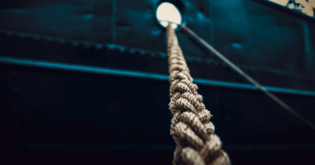 Greece advises shipowners to avoid Iranian waters, citing regional risks.