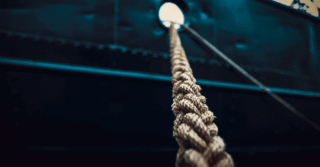 Greece Advises Shipowners to Avoid Iranian Coast