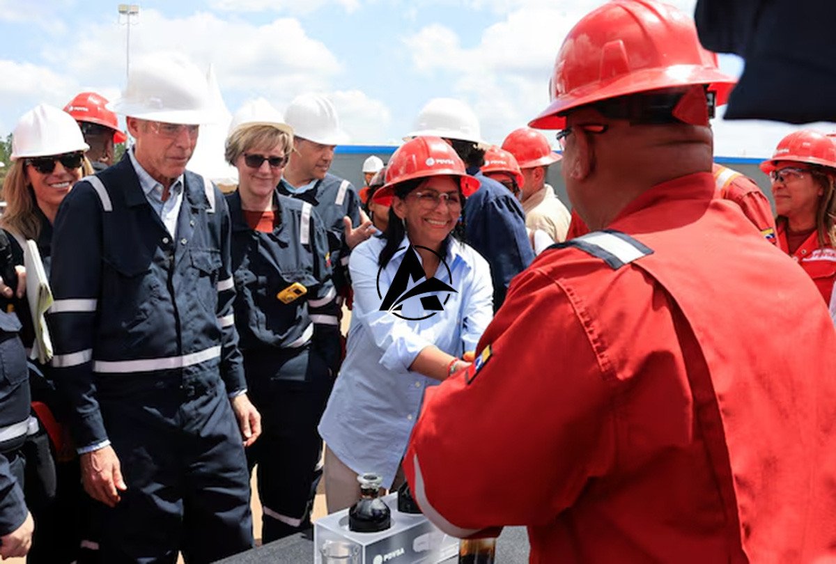 U.S. Eases Oil Sector Rules for Venezuela Operations