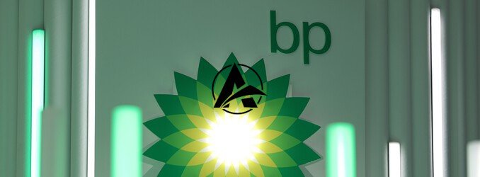 bp and Kuwait Oil Company extend technical services partnership through 2029.