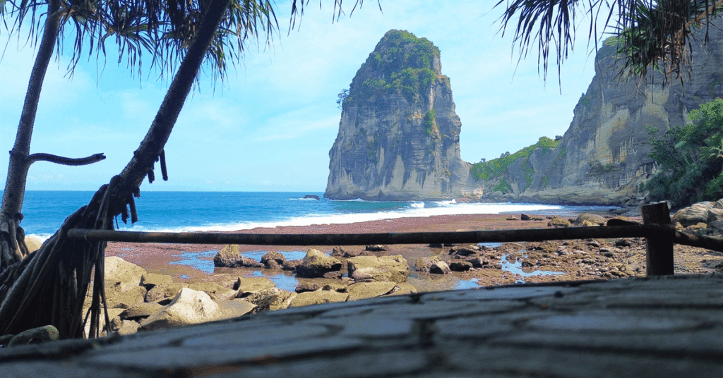 Petronas announces a significant offshore discovery in East Java, boosting Indonesia's energy prospects.