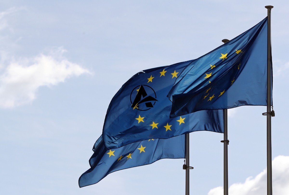 EU Possesses Five-Month Jet Fuel Supply Amid Shortage Warnings