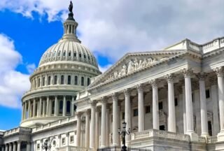 US Lawmaker Requests Oil Trade Investigation Following Ceasefire Report