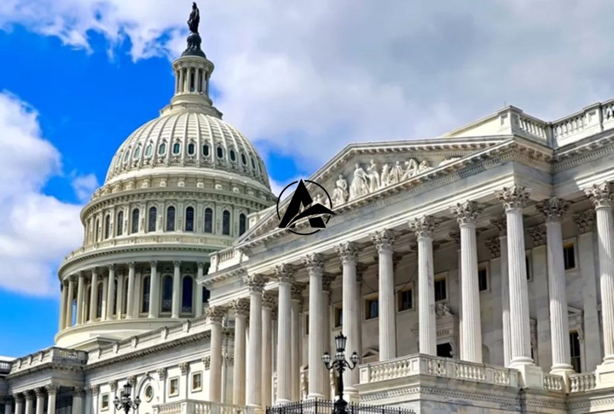 US Lawmaker Requests Oil Trade Investigation Following Ceasefire Report